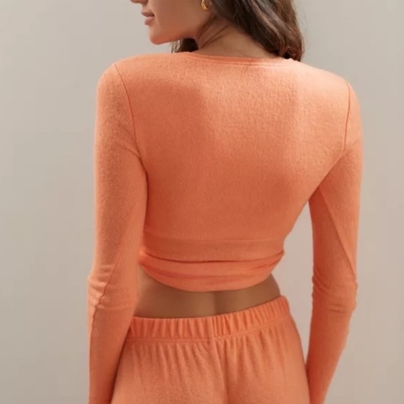 Urban Outfitters Out From Under Edith Fleece Wrap Top Coral Pink Medium - Picture 2 of 12